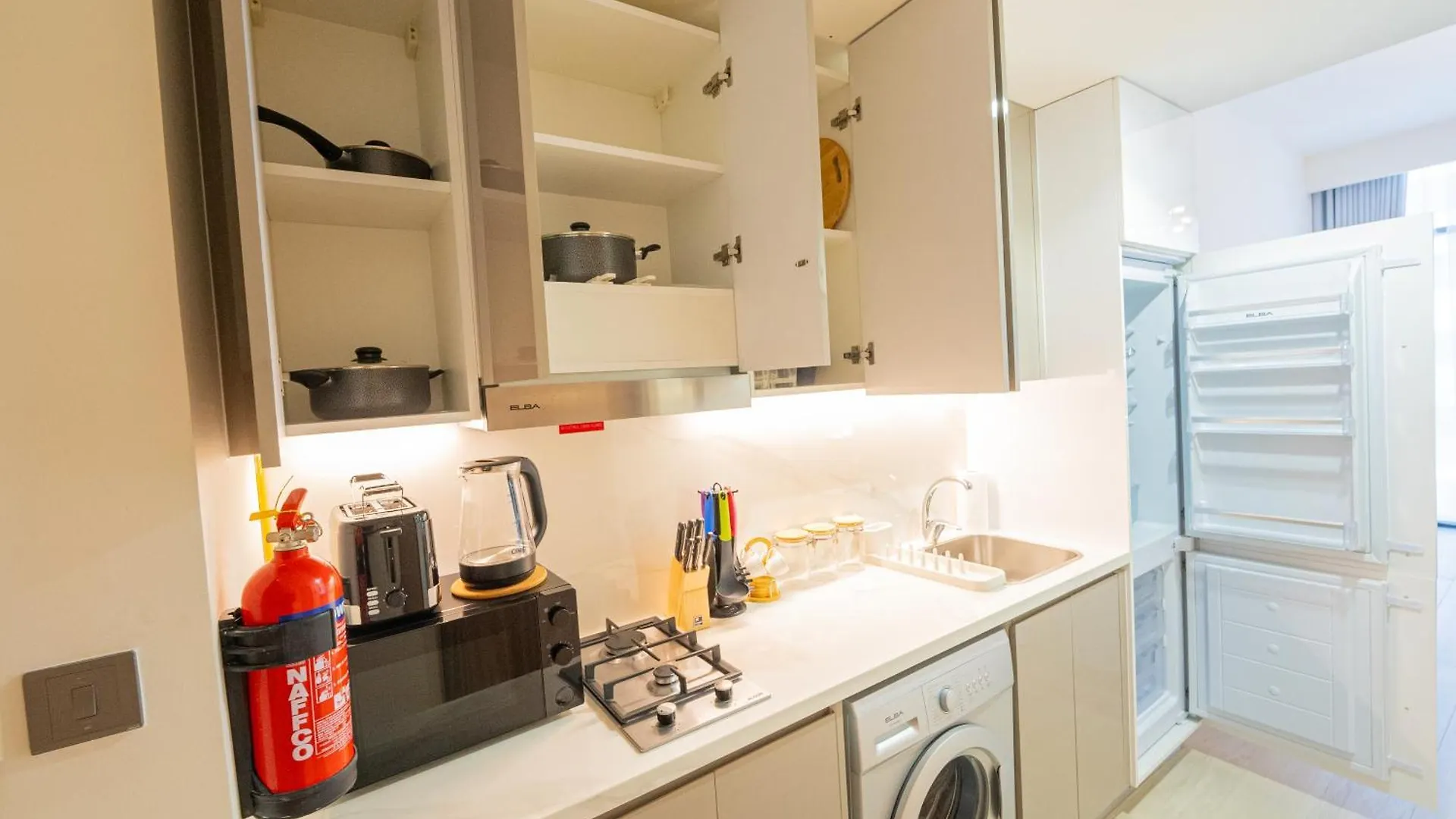 Apartment Stylish Urban Studio In Dubai United Arab Emirates
